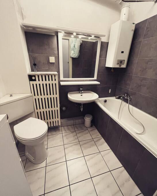 Wunderschoene 3-Zimmer Wohnung Fuer 6 Personen BRE Dış mekan fotoğraf